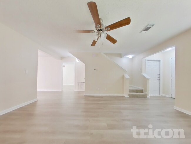 Building Photo - 3259 Jorns St