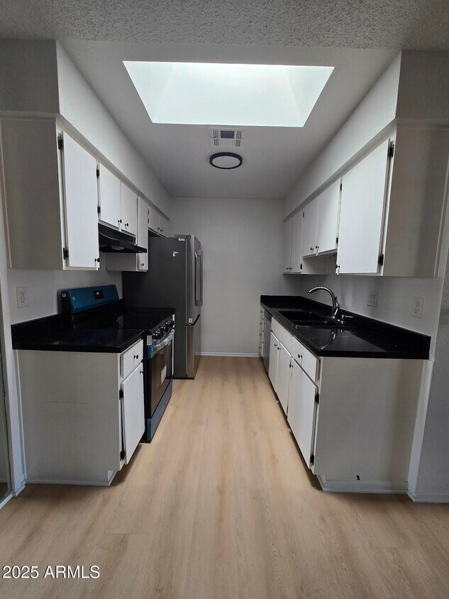 Foto principal - 97 N Cooper Rd