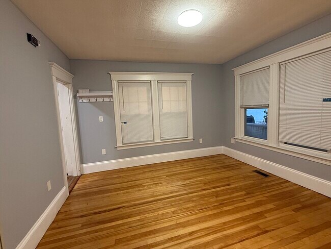 Foto del edificio - 315 Canton St