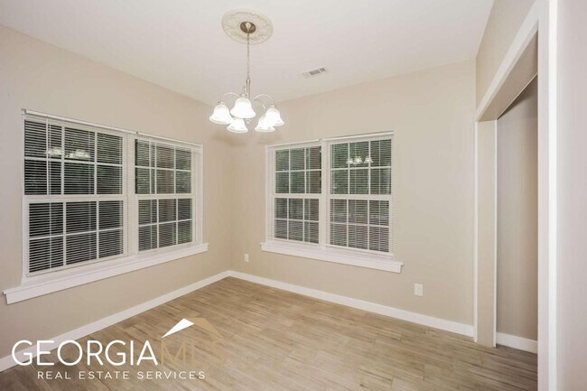 Foto del edificio - 155 Northwood Rd