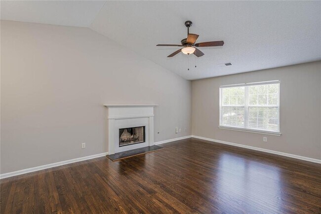 Building Photo - 3272 Peach Ct