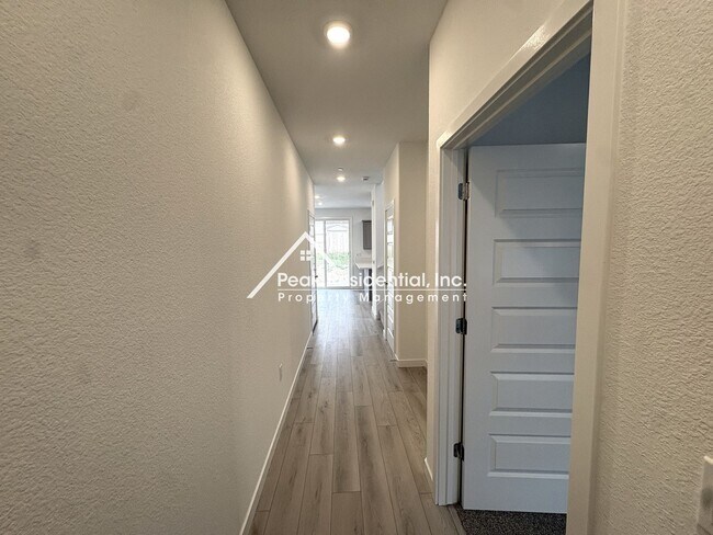 Foto del edificio - Brand New 4bd/2.5a Rancho Cordova Home With Loft-Must See!