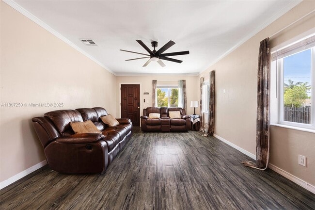 Building Photo - 261 SW 48th Ct