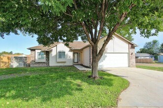 Building Photo - 604 Smith Ct