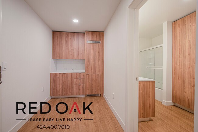 Foto del edificio - ~2 Months FREE~ Incredible Private Suite i...