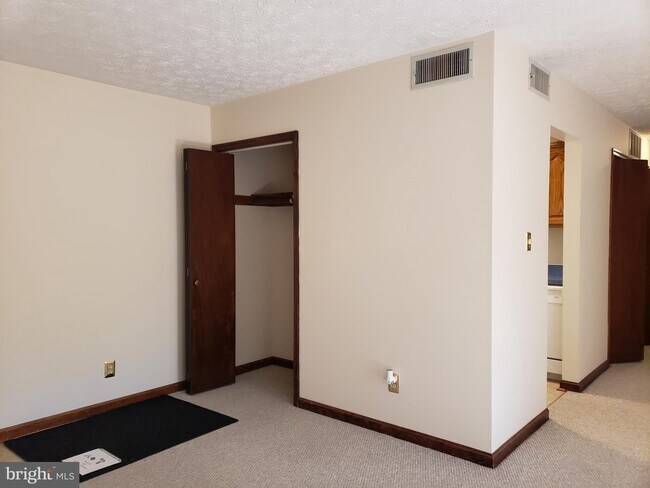 Foto del edificio - 44691 White Oak Ct