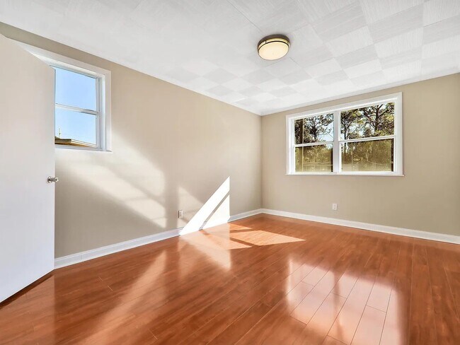 Foto del edificio - 6331 Pine Summit Dr