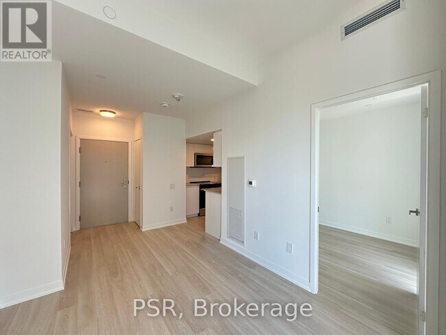 Photo du bâtiment - 500 Wilson Ave