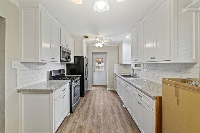 Foto del edificio - 6509 McKeever Rd