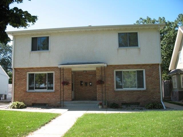 Primary Photo - 207 W 5th St