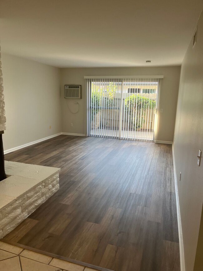 Foto del edificio - Gorgeous 2Bedroom/2Bath Townhome in Escondido