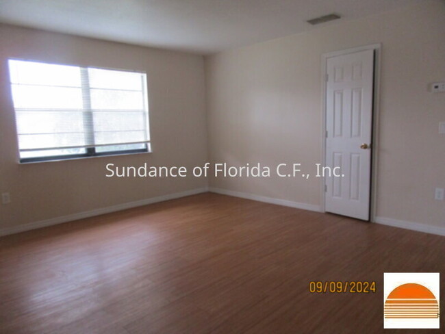 Building Photo - Osceola County; 2nd Floor Unit