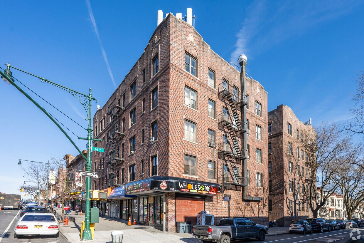 Primary Photo - 505 62nd St
