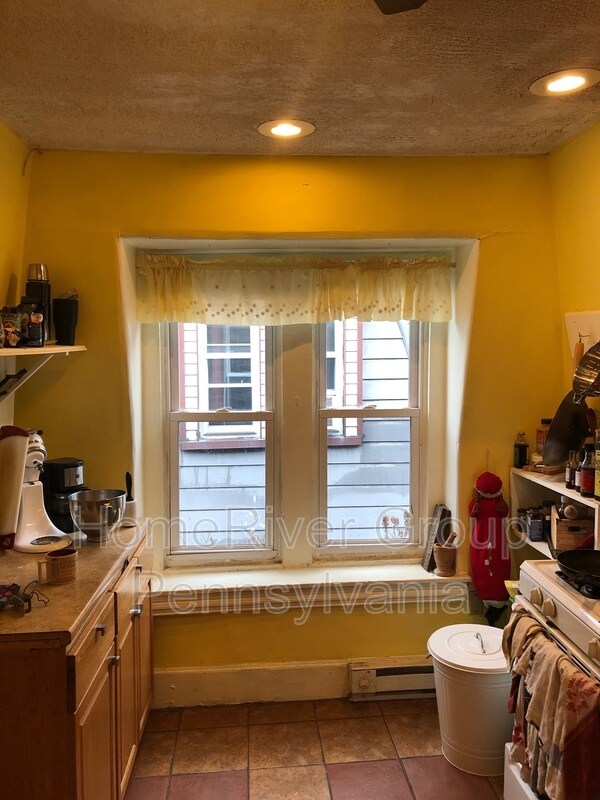 Foto del edificio - 4630 Chester Ave