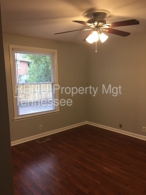 Building Photo - Adorable 2BR/1BA duplex in West Nash!