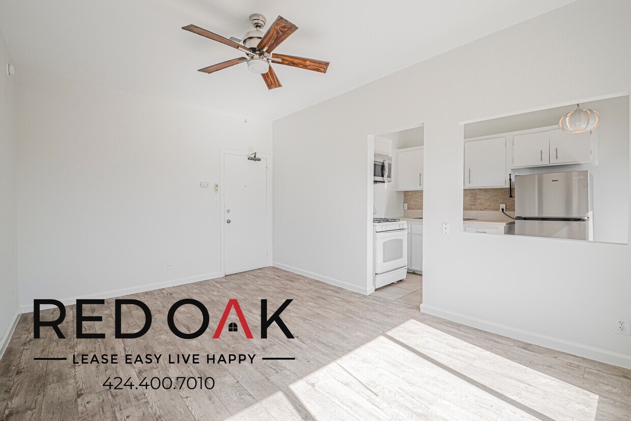 Primary Photo - 932 Irolo St