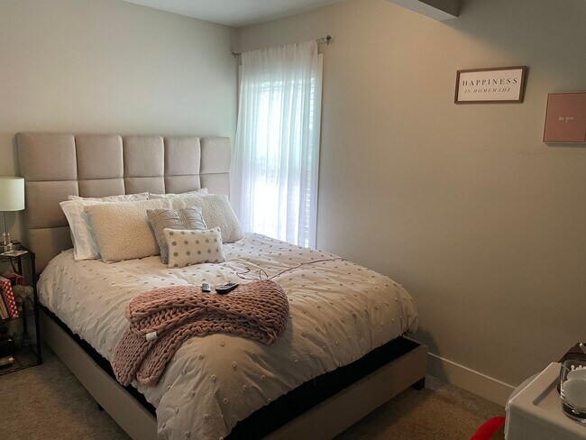 Foto del edificio - 4238 S 164th St