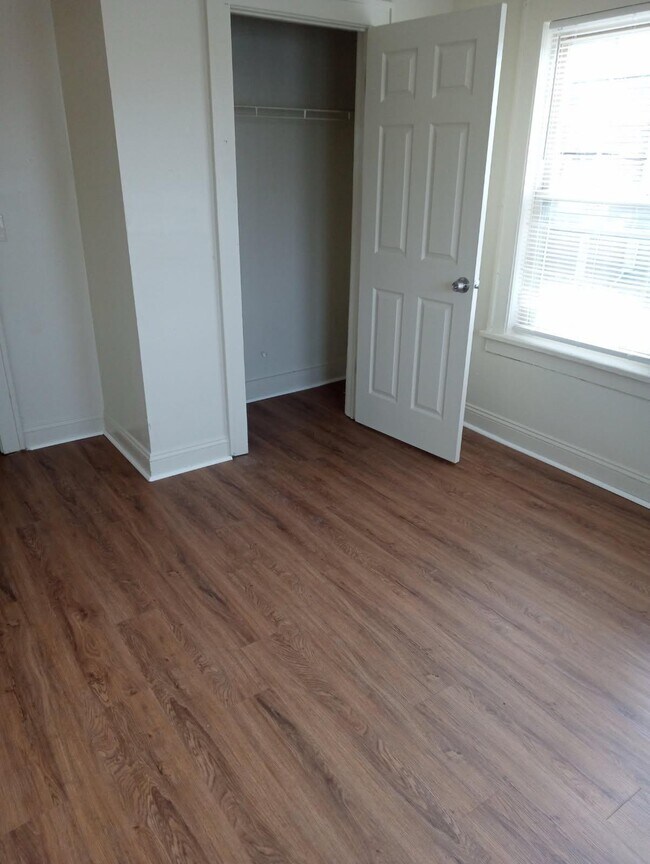 Foto del edificio - 317 E 156th St