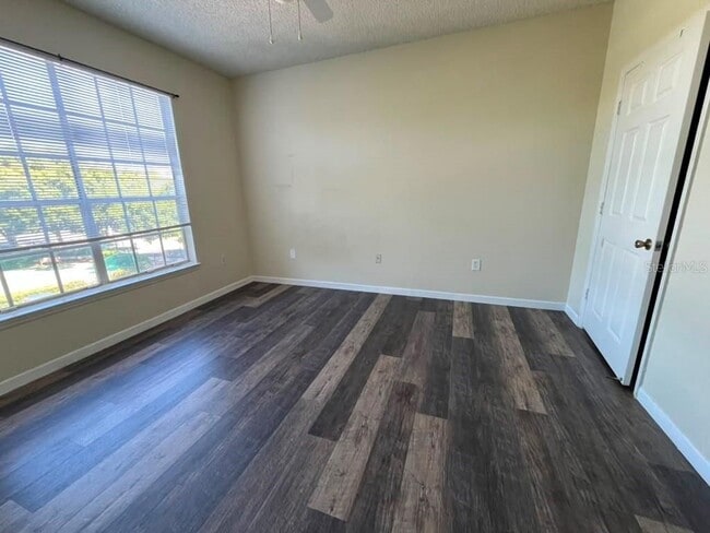 Building Photo - 13025 Mulberry Park Dr