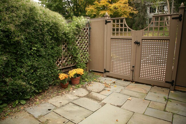 Foto del edificio - 4 Main St