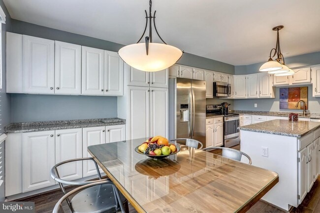 Building Photo - 5717 Balsam Grove Ct