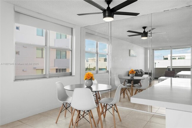 Building Photo - 9440 W Bay Harbor Dr