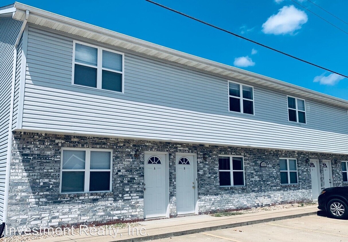 19701 Sackett Ln, Waynesville, MO 65583 Room for Rent in Waynesville