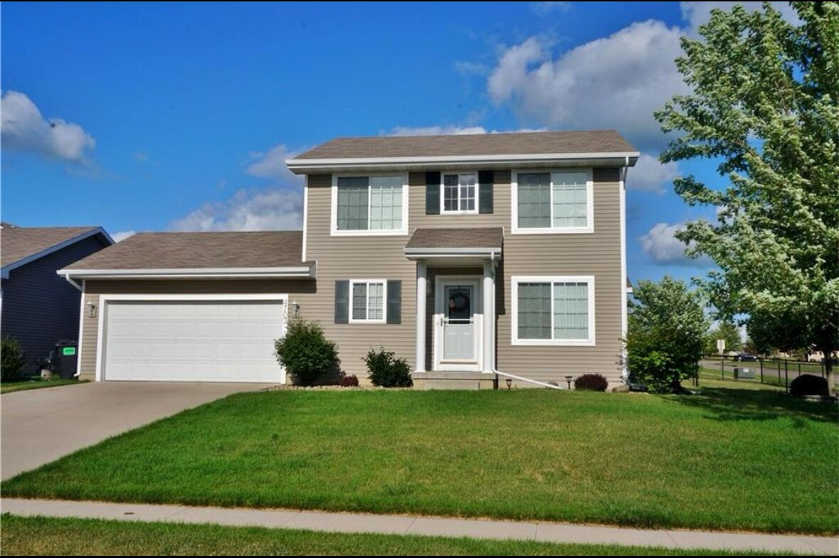 Foto principal - 4703 NE Hayes Dr