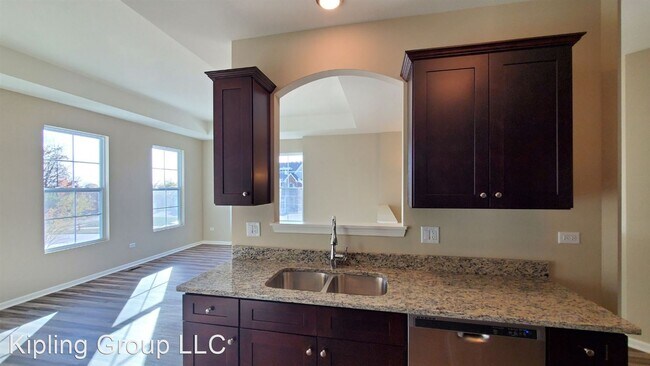 Building Photo - 3 br, 3 bath House - 326 Timber Ridge Ct