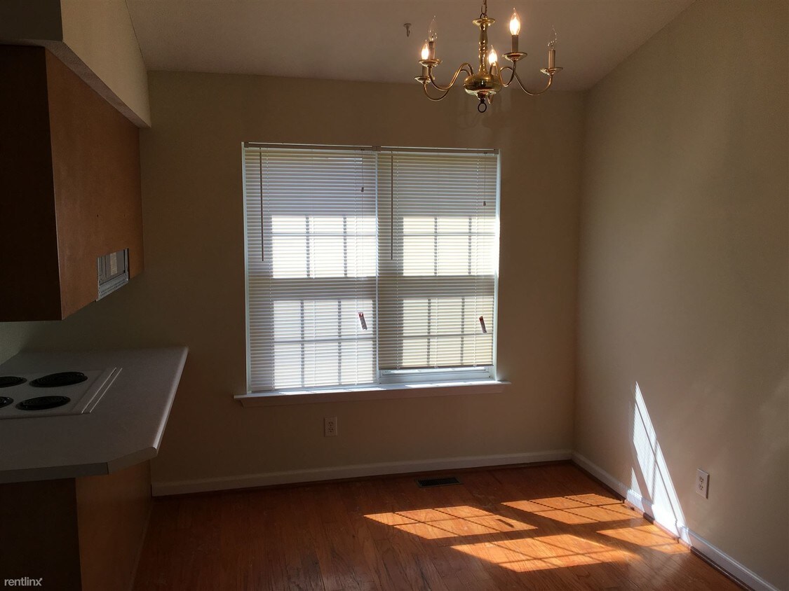 Building Photo - 905 Post Oak Dr