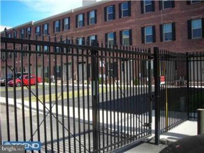 Foto del edificio - 2734 Tilton St