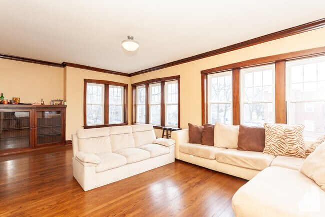 Building Photo - 2501 N Tripp Ave