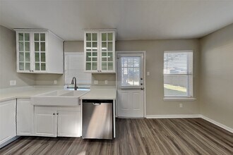 Building Photo - 5418 Gosforth Dr