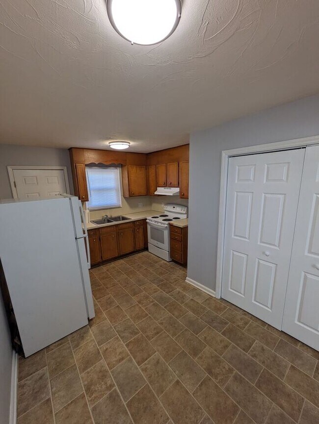 Foto del edificio - 2BD/1BA Duplex in Hickory, NC