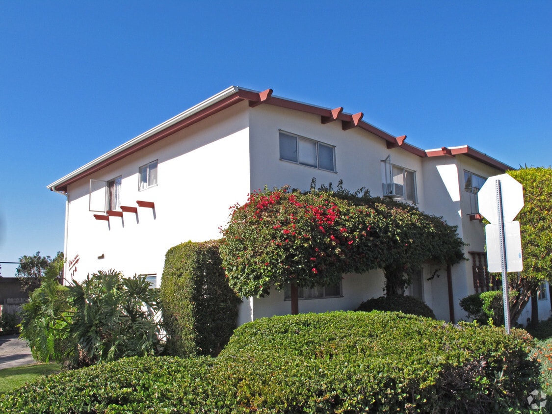 Building Photo - 114 Avenida Aragon