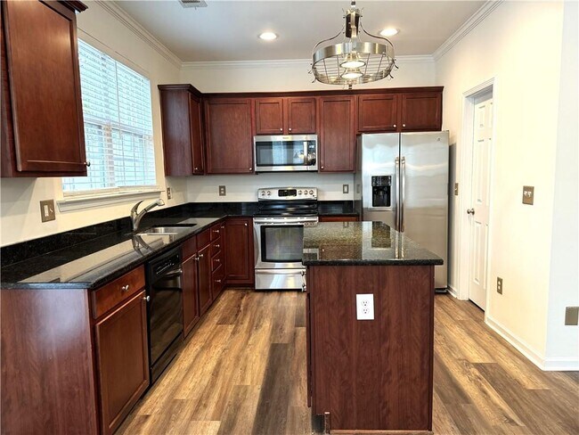 Foto del edificio - 969 Pierce Ivy Ct NE