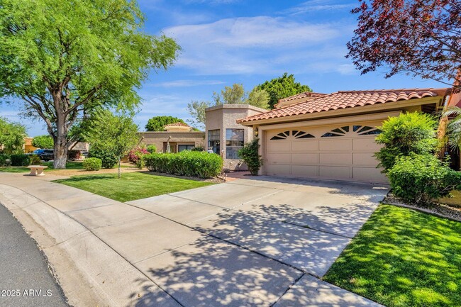 Building Photo - 10591 E Saddlehorn Dr