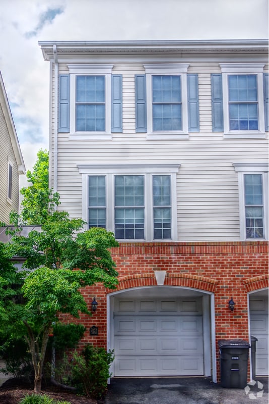 Building Photo - 3549 Huntley Manor Ln
