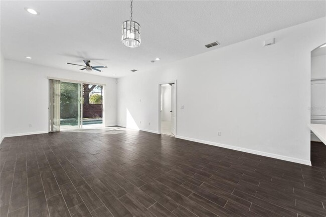 Foto del edificio - 4932 Olde Kerry Dr