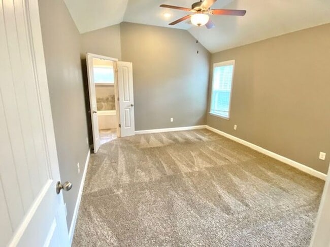 Building Photo - Now Leasing a 4 Bedroom 2 Bath Home in Olive Branch