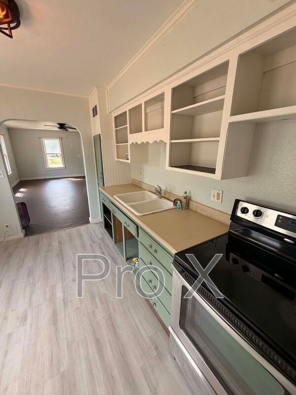 Foto del edificio - 1306 Cherry Rd
