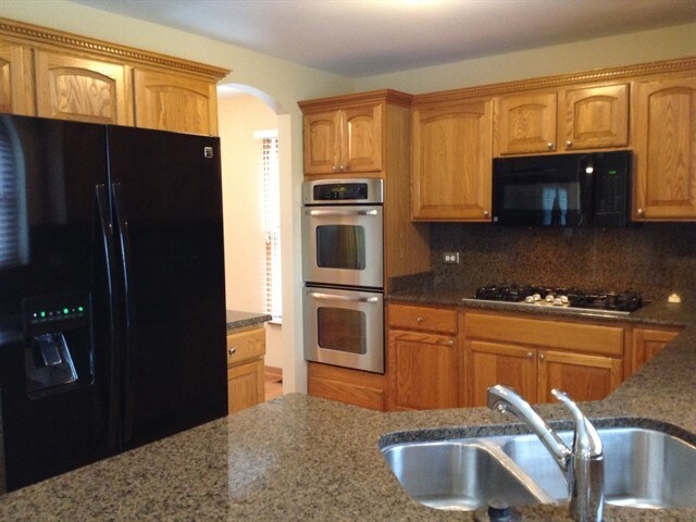 Foto del edificio - 1404 Lily Cache Ln