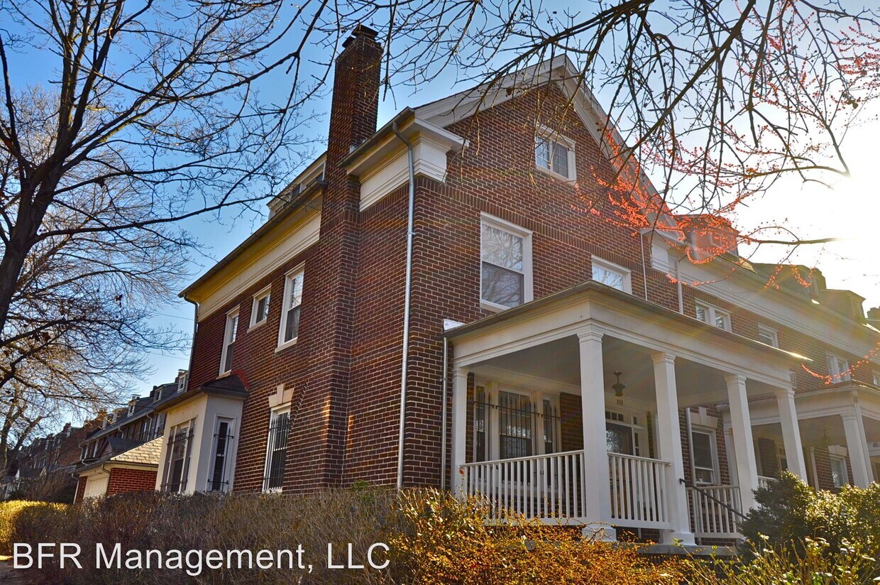Primary Photo - 312 E University Pkwy