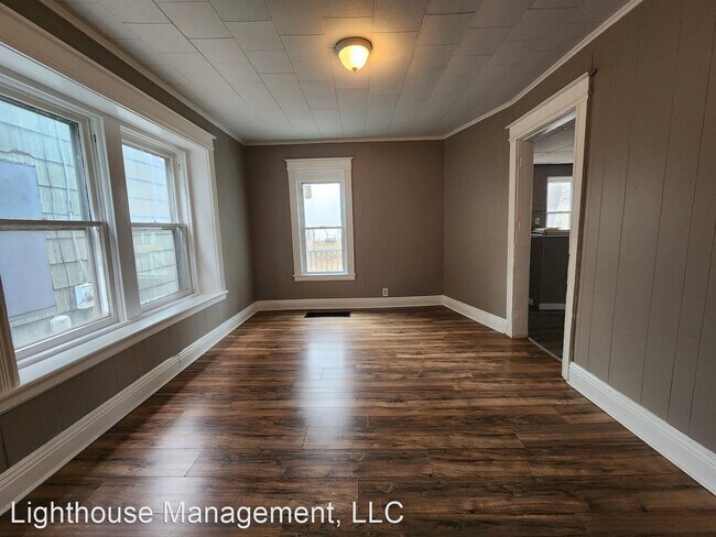 Building Photo - 3 br, 1 bath House - 132 Sherwood Ave.