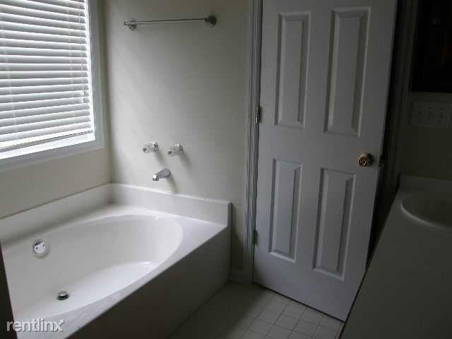 Foto del edificio - 773 Reeves Lake Dr SW