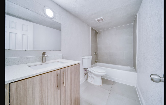 Foto del edificio - 12955 NE 6th Ave