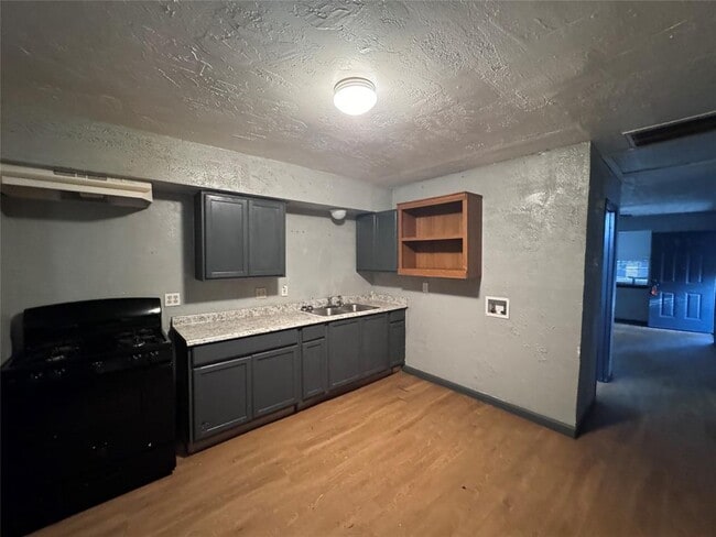 Building Photo - 7944 Lockwood Dr