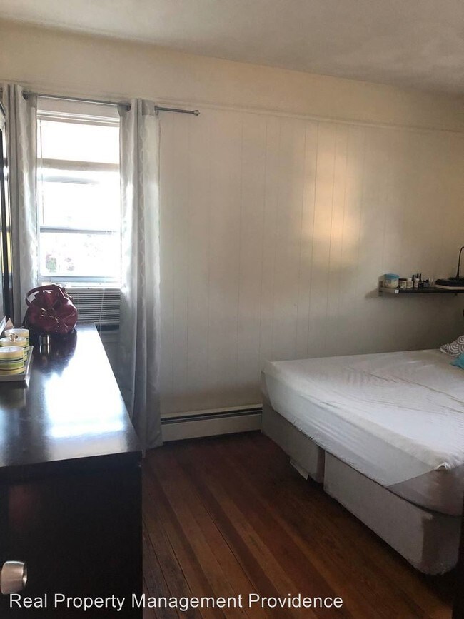 Building Photo - 2 br, 1 bath House - 90 Job Street, 2nd Floor