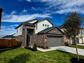 Building Photo - 18218 Hibiscus Crescent