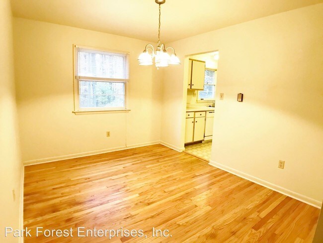 Building Photo - 404-406 Sylvan Dr